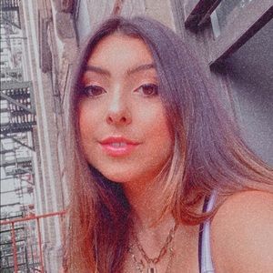 Meet your Posher, Eve